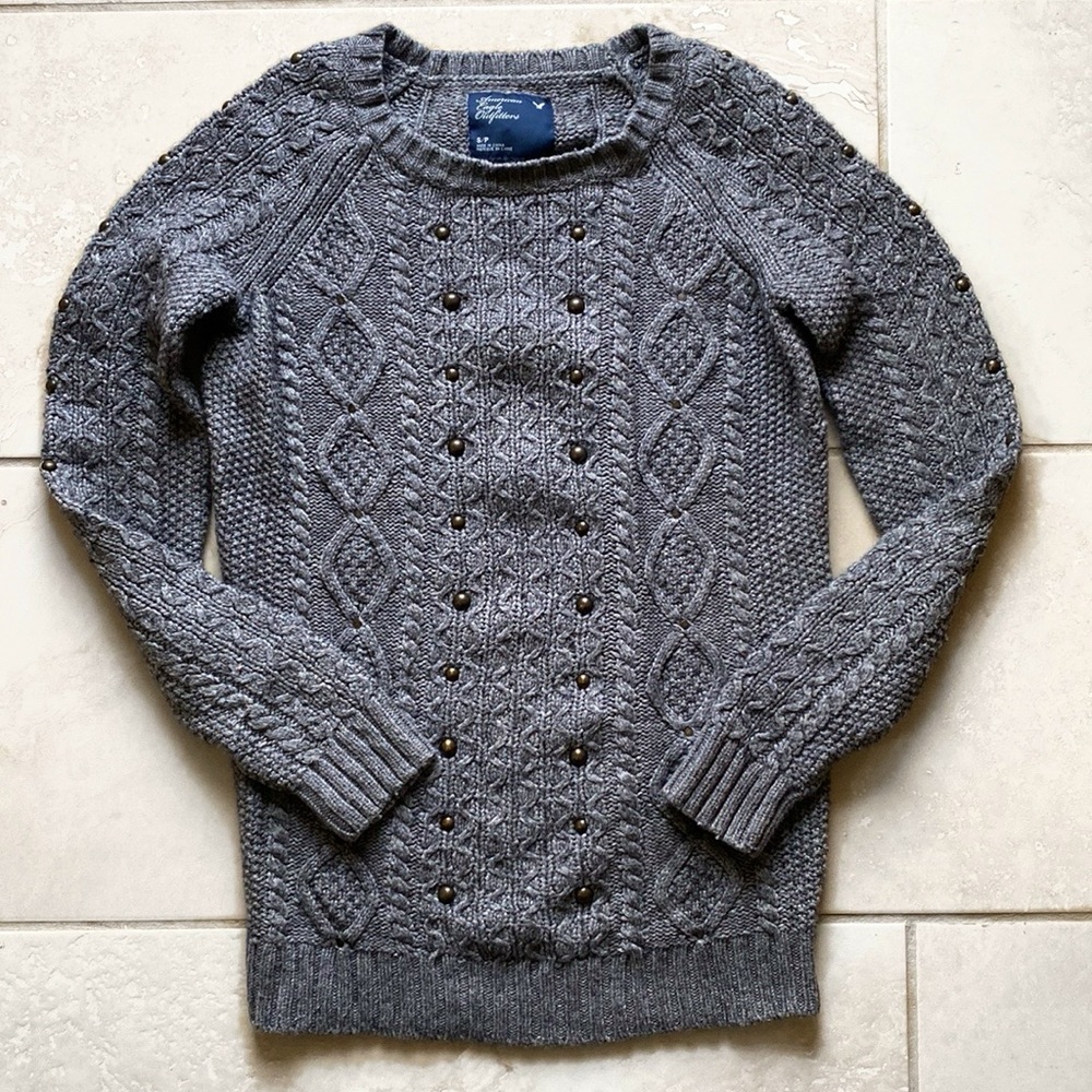 American Eagle Outfitters Grey Knit Sweater